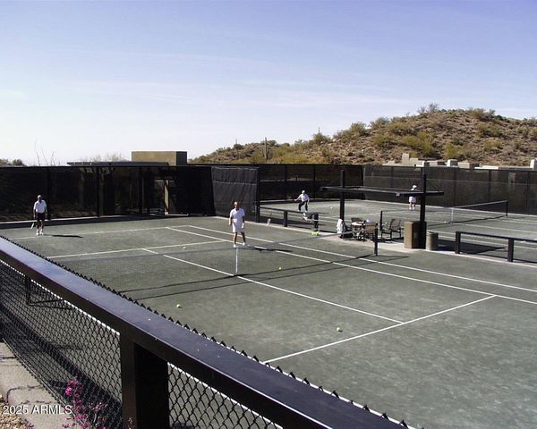 10651 E FERNWOOD Lane, Scottsdale, AZ 85262