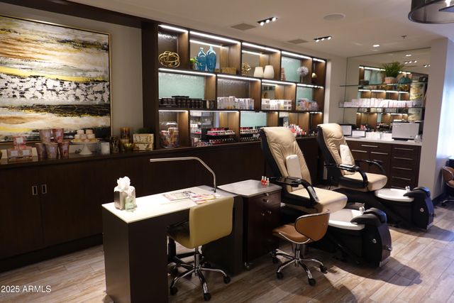 10651 E FERNWOOD Lane, Scottsdale, AZ 85262