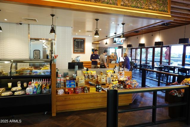 10651 E FERNWOOD Lane, Scottsdale, AZ 85262