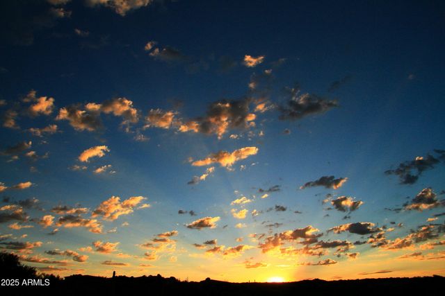 10651 E FERNWOOD Lane, Scottsdale, AZ 85262