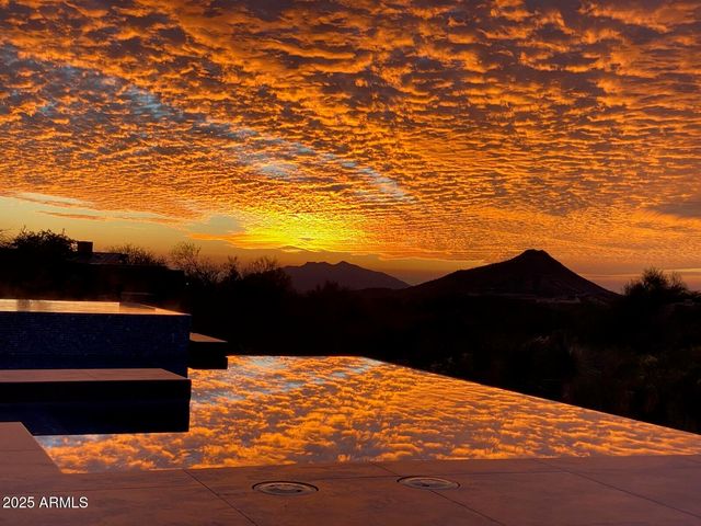 10651 E FERNWOOD Lane, Scottsdale, AZ 85262