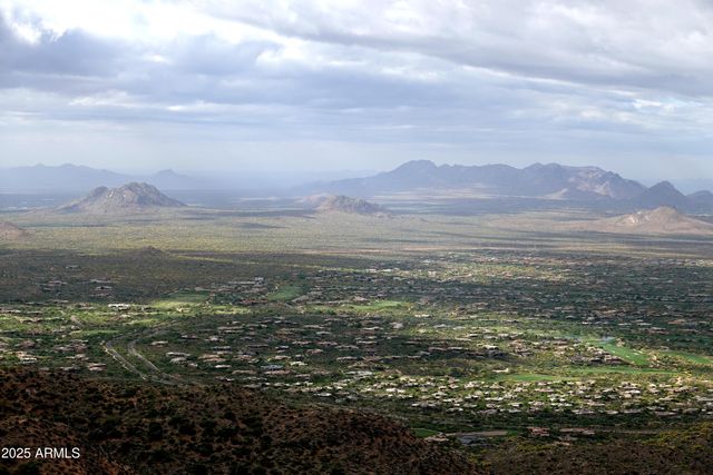 10651 E FERNWOOD Lane, Scottsdale, AZ 85262