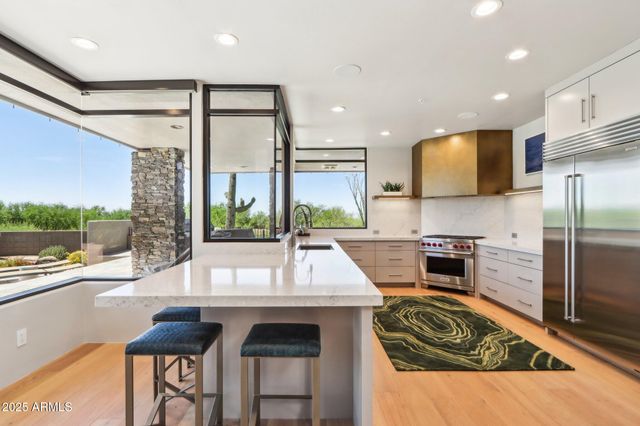 10651 E FERNWOOD Lane, Scottsdale, AZ 85262