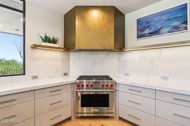 10651 E FERNWOOD Lane, Scottsdale, AZ 85262