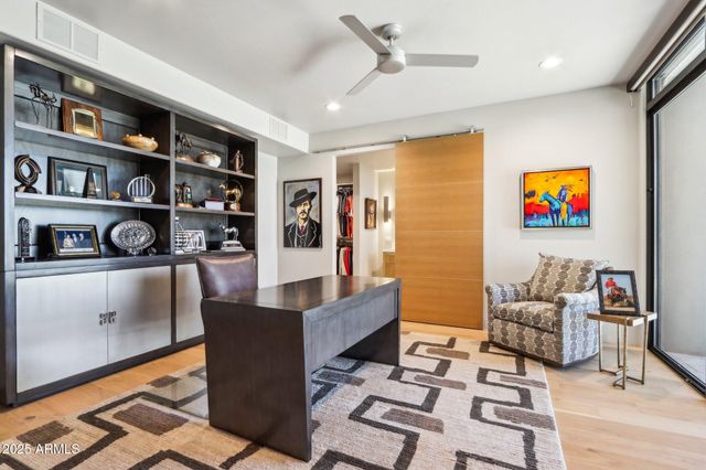 10651 E FERNWOOD Lane, Scottsdale, AZ 85262