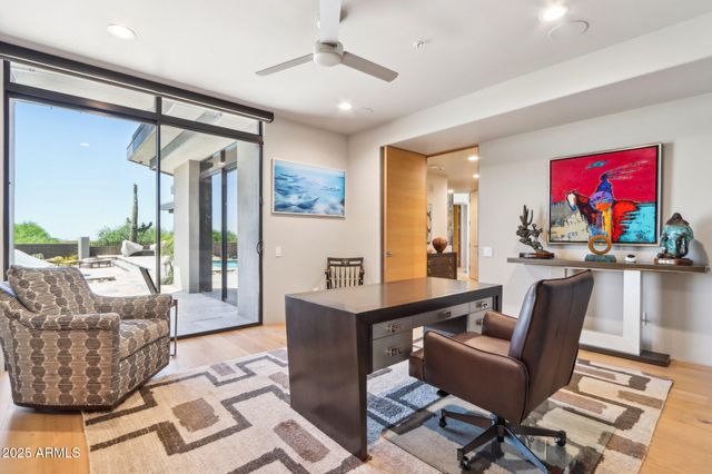 10651 E FERNWOOD Lane, Scottsdale, AZ 85262