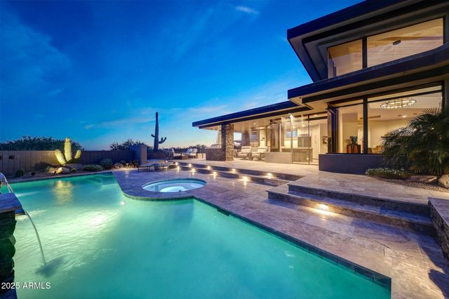 10651 E FERNWOOD Lane, Scottsdale, AZ 85262