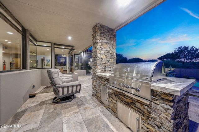 10651 E FERNWOOD Lane, Scottsdale, AZ 85262