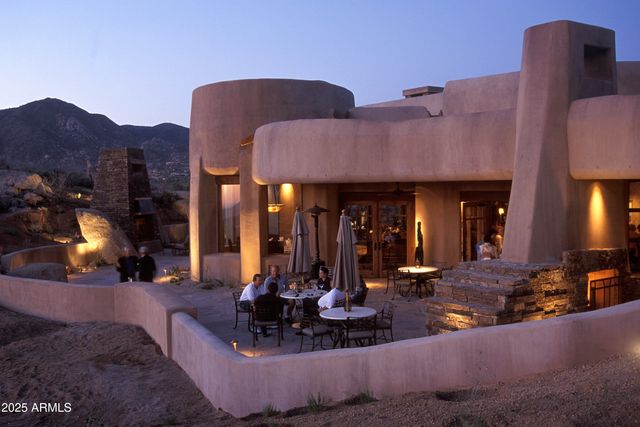 10651 E FERNWOOD Lane, Scottsdale, AZ 85262