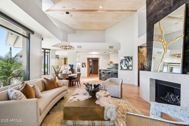 10651 E FERNWOOD Lane, Scottsdale, AZ 85262