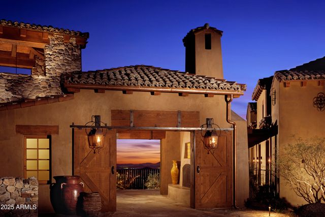 10651 E FERNWOOD Lane, Scottsdale, AZ 85262