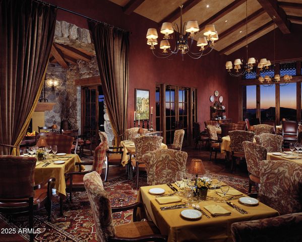 10651 E FERNWOOD Lane, Scottsdale, AZ 85262