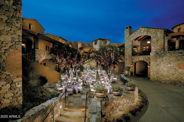 10651 E FERNWOOD Lane, Scottsdale, AZ 85262