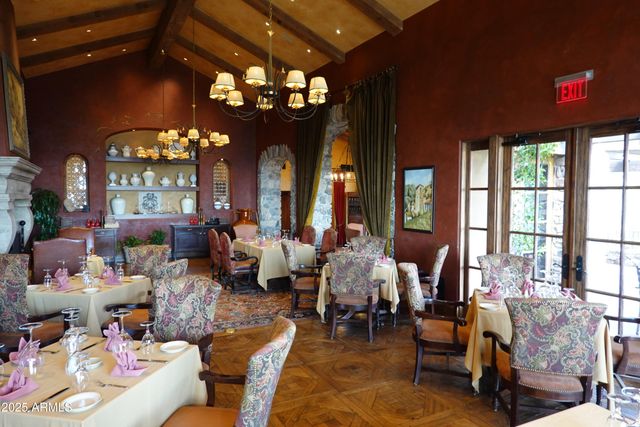 10651 E FERNWOOD Lane, Scottsdale, AZ 85262