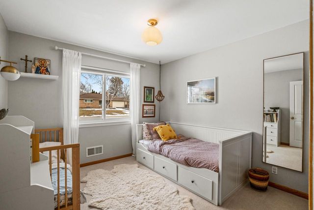 301 Madero DRIVE, Thiensville, WI 53092