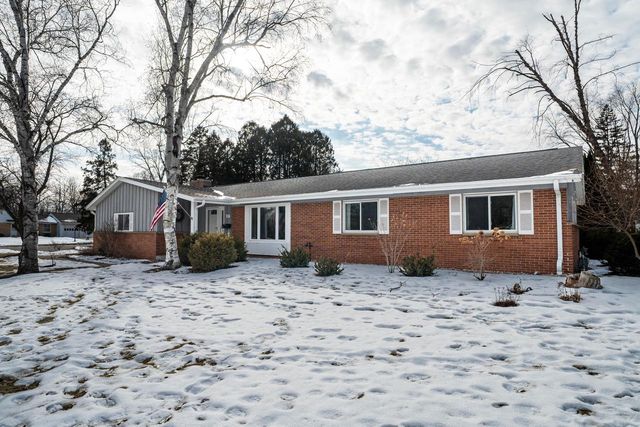 301 Madero DRIVE, Thiensville, WI 53092