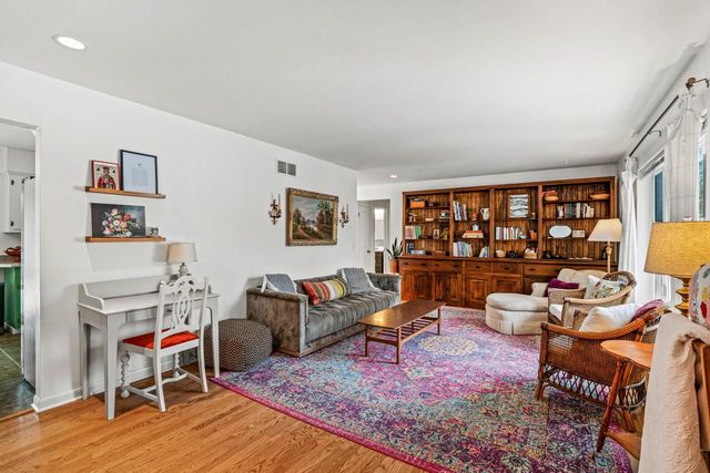 301 Madero DRIVE, Thiensville, WI 53092