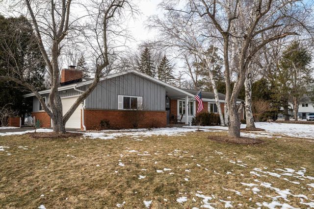 301 Madero DRIVE, Thiensville, WI 53092
