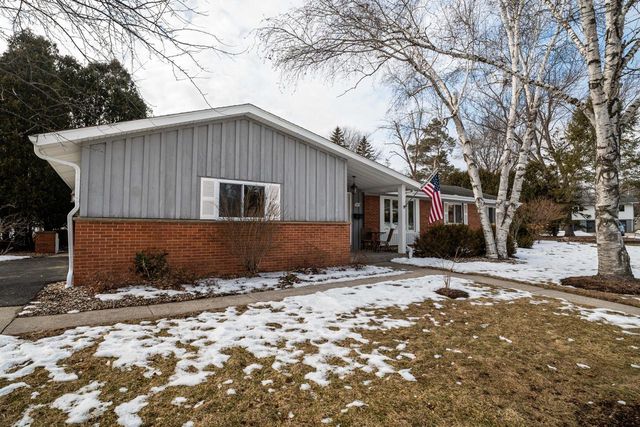301 Madero DRIVE, Thiensville, WI 53092