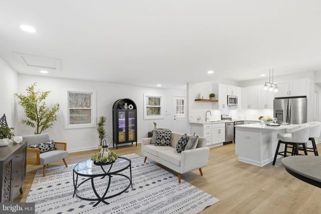 166 GRAYWOLF TRL, Winchester, VA 22602