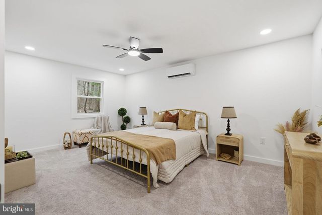 166 GRAYWOLF TRL, Winchester, VA 22602