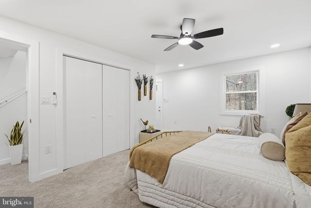 166 GRAYWOLF TRL, Winchester, VA 22602