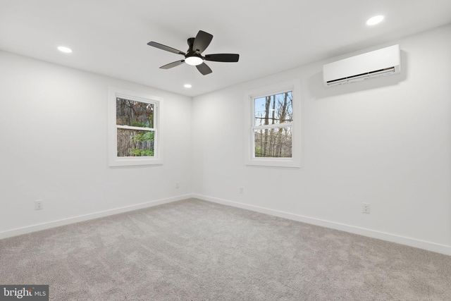 166 GRAYWOLF TRL, Winchester, VA 22602