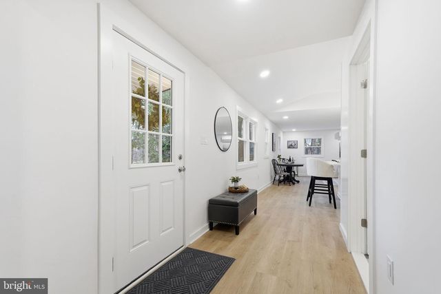 166 GRAYWOLF TRL, Winchester, VA 22602