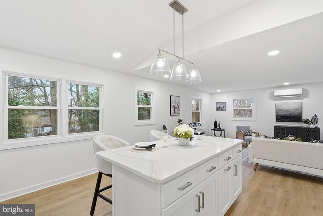 166 GRAYWOLF TRL, Winchester, VA 22602