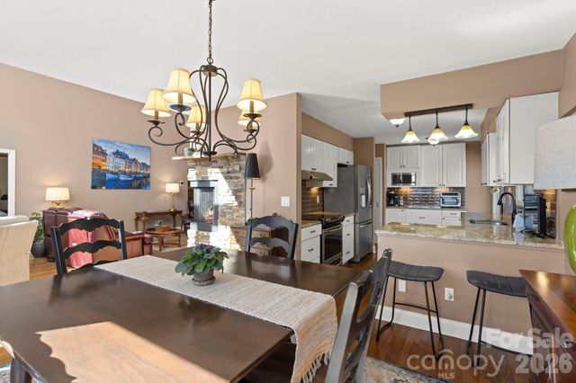 210 Claymoor Court, Flat Rock, NC 28731