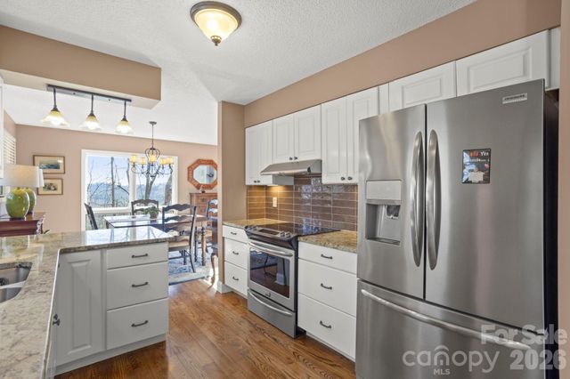 210 Claymoor Court, Flat Rock, NC 28731