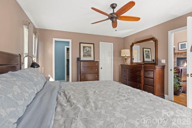 210 Claymoor Court, Flat Rock, NC 28731