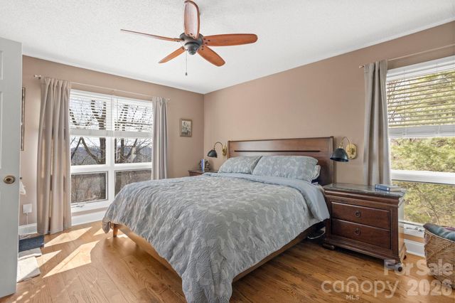 210 Claymoor Court, Flat Rock, NC 28731