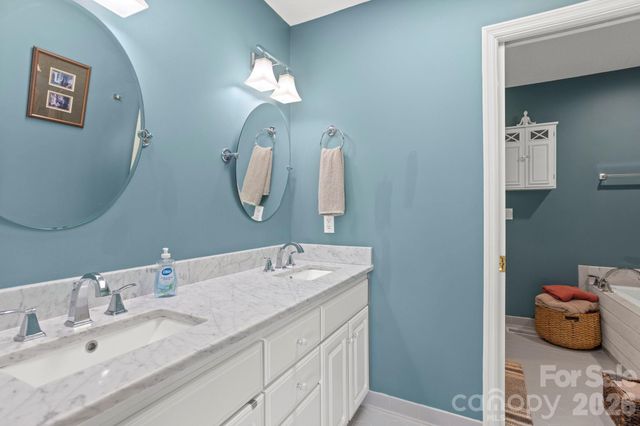 210 Claymoor Court, Flat Rock, NC 28731