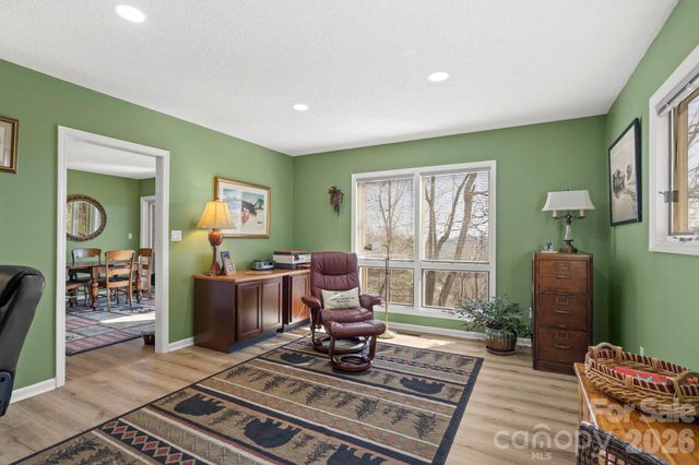 210 Claymoor Court, Flat Rock, NC 28731