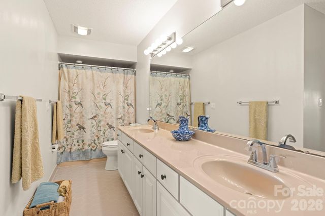 210 Claymoor Court, Flat Rock, NC 28731