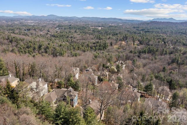 210 Claymoor Court, Flat Rock, NC 28731