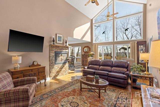 210 Claymoor Court, Flat Rock, NC 28731