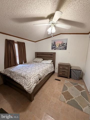 106 DUSK DR, Nottingham, PA 19362