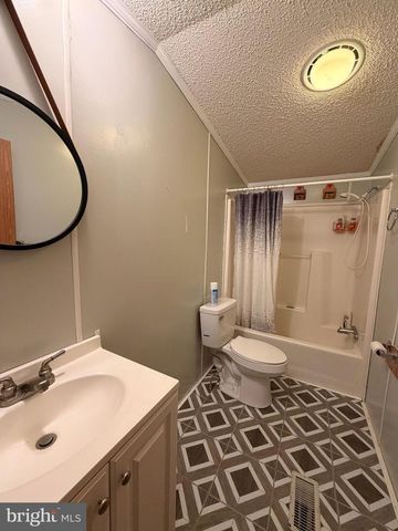 106 DUSK DR, Nottingham, PA 19362