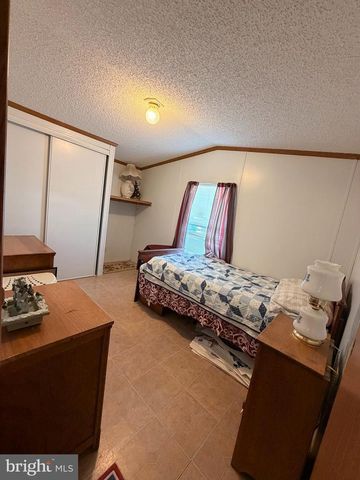 106 DUSK DR, Nottingham, PA 19362