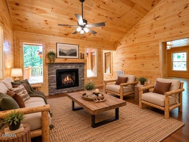 1710 Orchard Dr, Sevierville, TN 37876