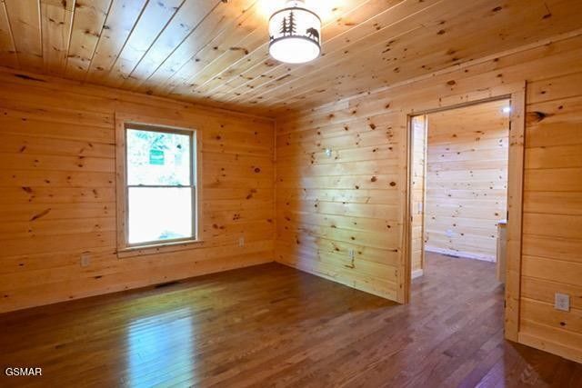 1710 Orchard Dr, Sevierville, TN 37876
