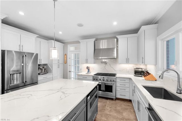 1905 Lancing Crest LN, Chesapeake, VA 23323