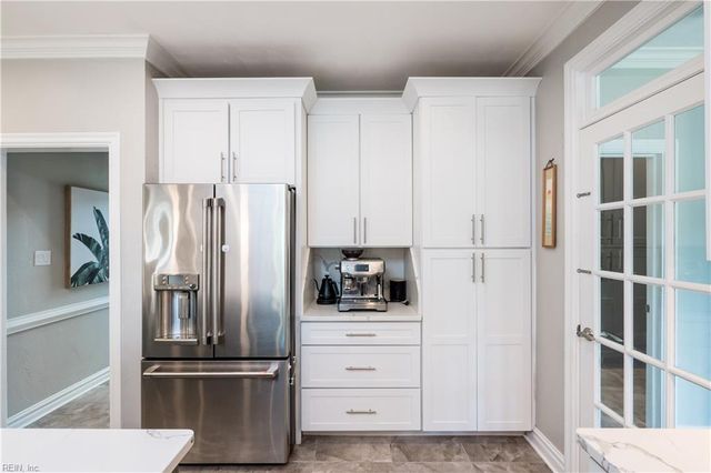 1905 Lancing Crest LN, Chesapeake, VA 23323