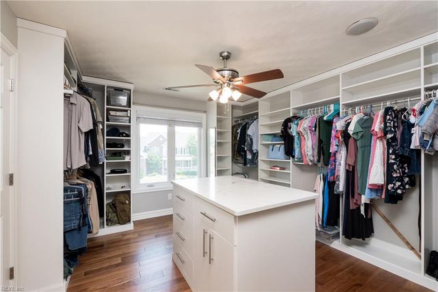1905 Lancing Crest LN, Chesapeake, VA 23323