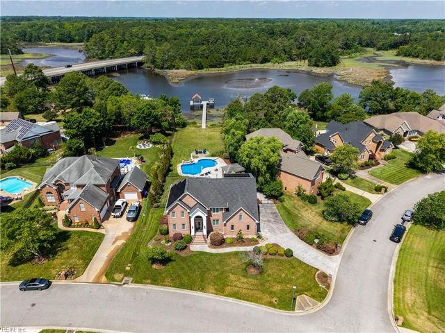 1905 Lancing Crest LN, Chesapeake, VA 23323