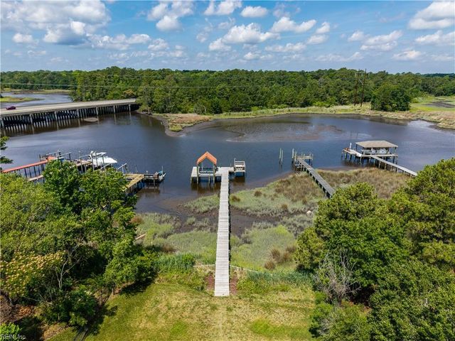 1905 Lancing Crest LN, Chesapeake, VA 23323