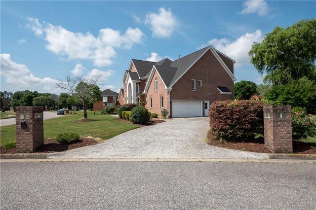 1905 Lancing Crest LN, Chesapeake, VA 23323