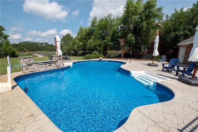 1905 Lancing Crest LN, Chesapeake, VA 23323